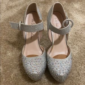 Sparkling diamonds high heels OMG
